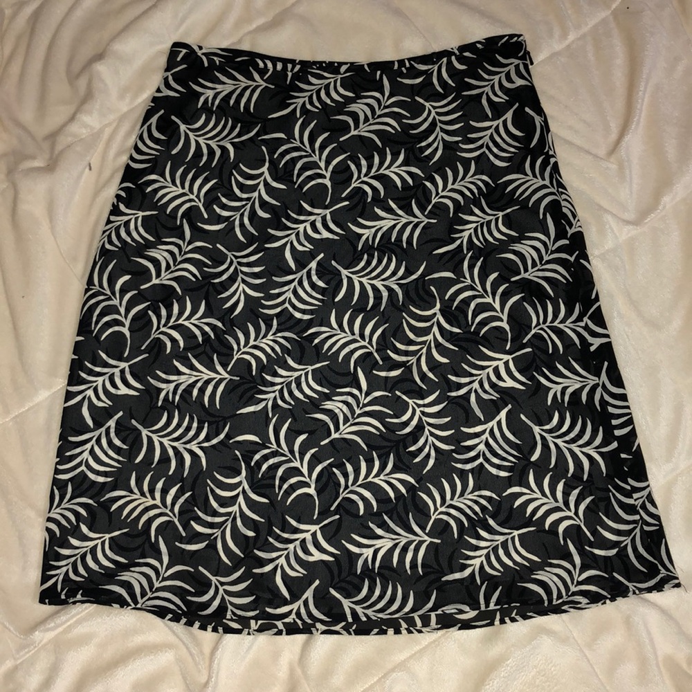 Geoffrey Beene skirt with pattern S